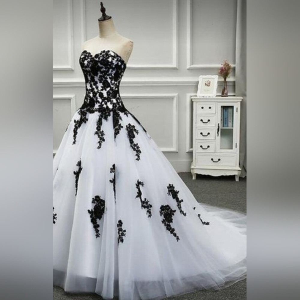 Tulle Gown with Black Accenting